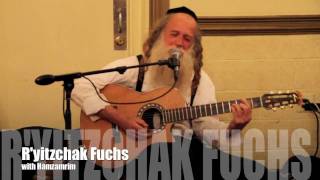 R'Yitzchak Fuchs singing his Lashem haeretz  @ the yossi rosenfeld bar mitzvah with hamzamrim