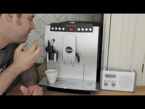 Cafetera Jura Impressa Z5 super automática plateada y negra expreso 230V