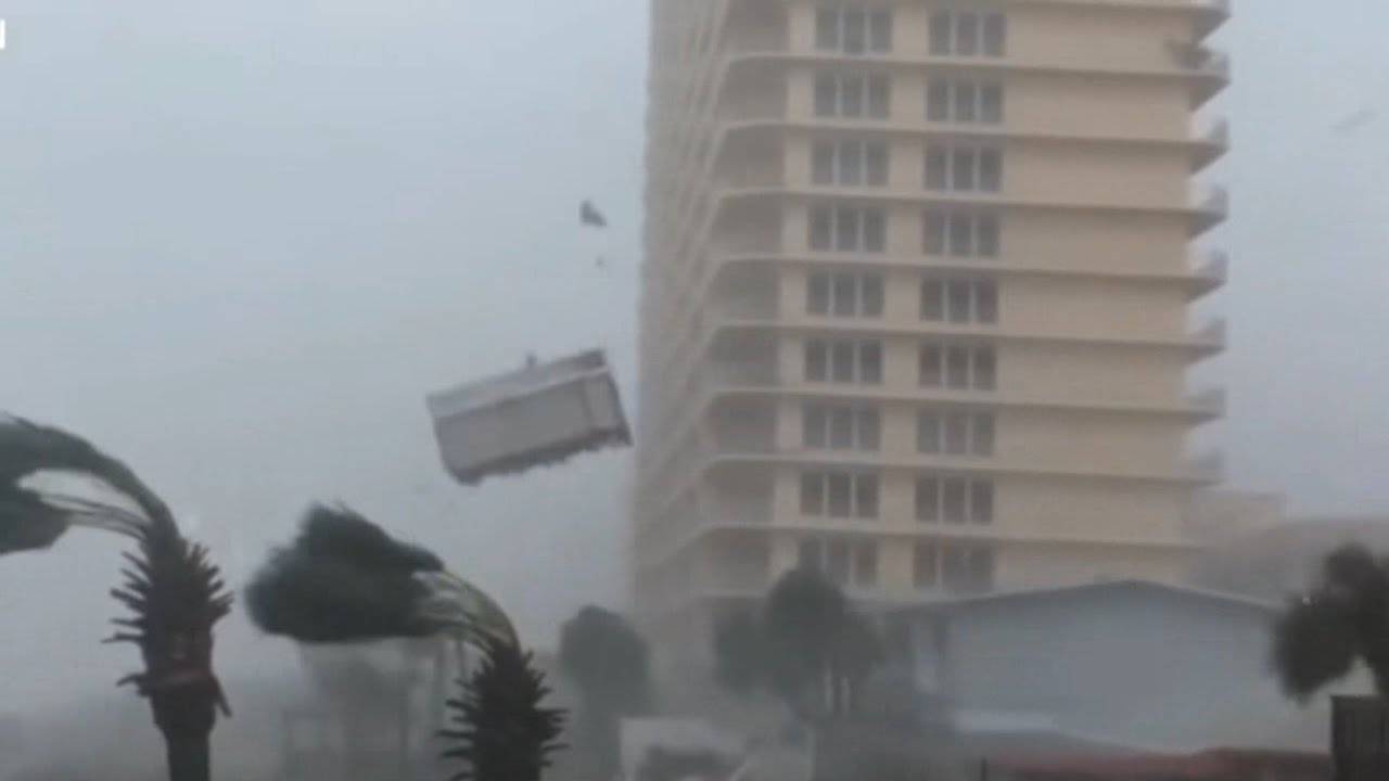 Crazy storms with lightning and thunder hits Alabama, USA