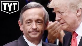 Trump Welcomes Pastor Who Says "Jews Go To Hell"