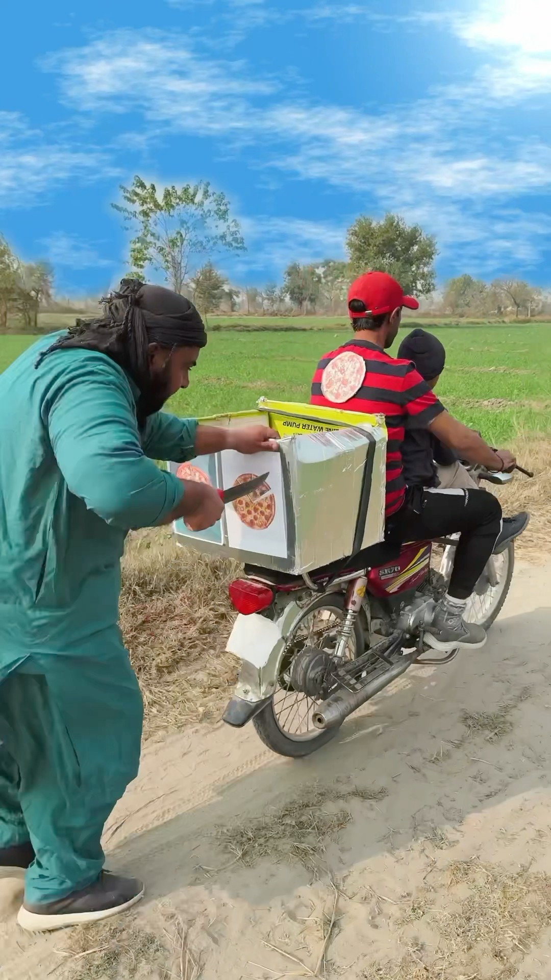 Pizza boy aur chor || garib baap aur beta ???