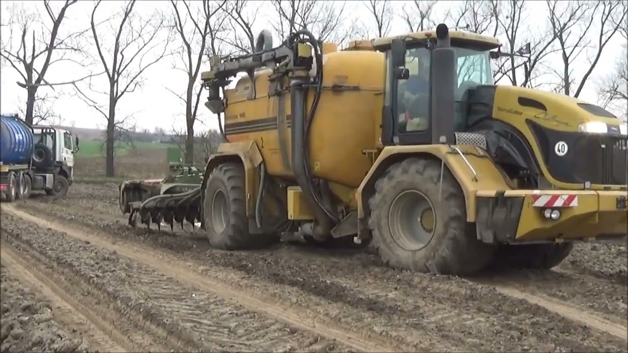 Challenger TerraGator NMS 3244 2x Tatra Phoenix