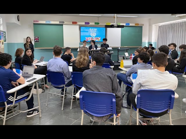 Colégio Jean Piaget - Santos - Hoje o Colégio Jean Piaget se apresenta no  Festival de Teatro de Estudantes de Santos (FESTES). Com direção de  Angélica Magenta, teremos apresentação de Auto da