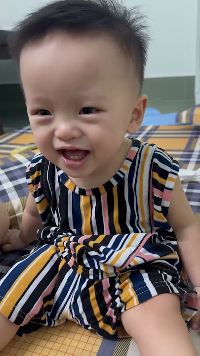 Nó đang khóc đó chuyển sang cười ngay được ạ 🤣 #shortvideo