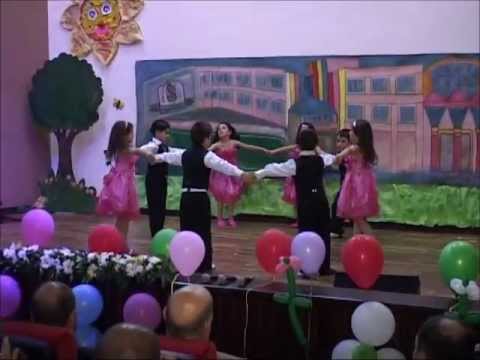 Oxford Schools Kindergarten Graduation (Endak Bahria).wmv