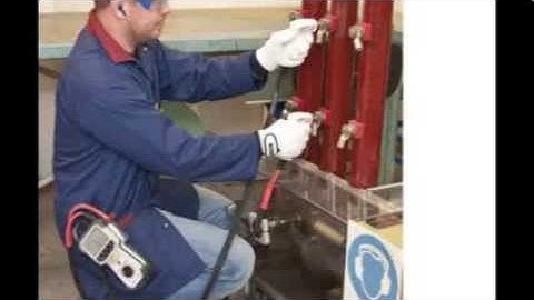 Overview of the Megger MOM2 Micro-ohmmeter