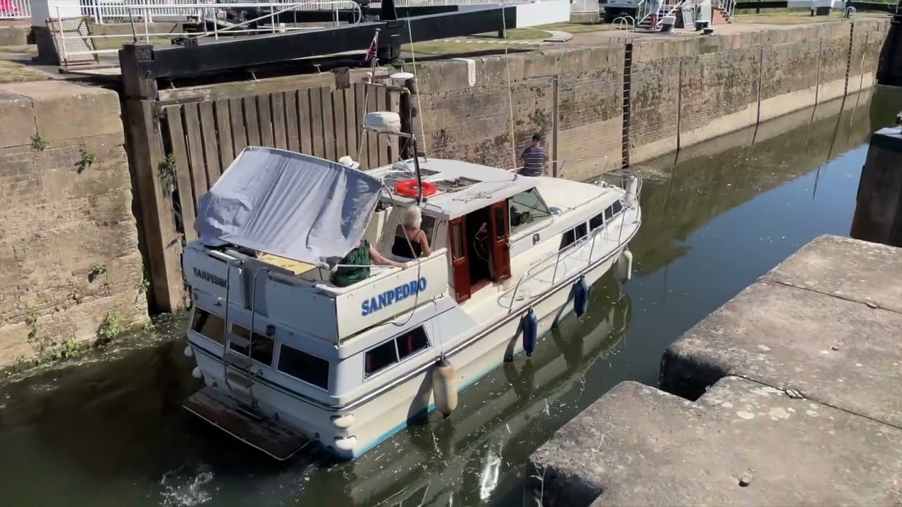 A Fascinating Account of Diglis Island on Wild about Worcester Way