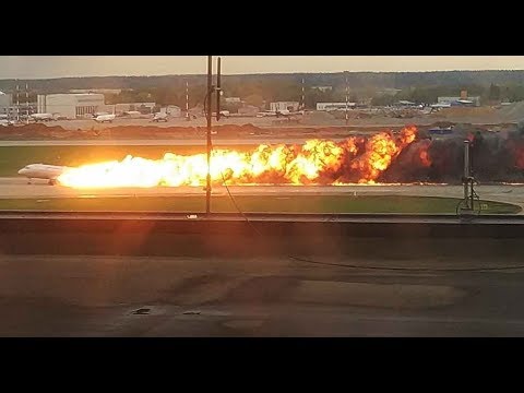 Video: Das Video Erfasst Die Notlandung Des Flugzeugs Nach Malone