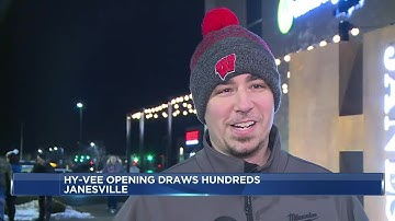 Hy-Vee grocery store locations opening in Janesville, Oregon Tuesday