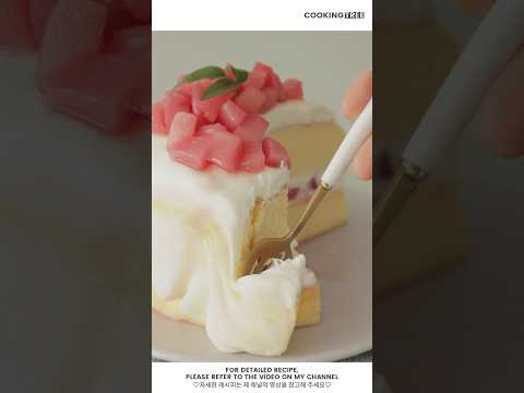 예쁜 복숭아에 찹쌀떡 이불~ [복숭아 수플레 치즈케이크 <strong>Peach</strong> Souffle Cheesecake] #Shorts #Baking