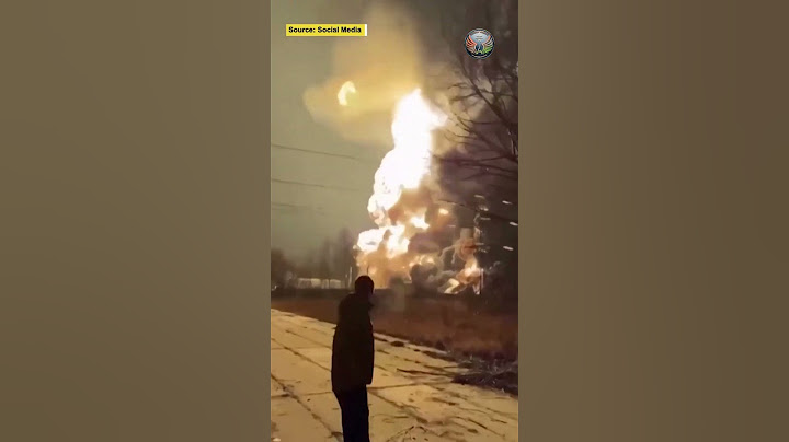 #Russia: People run from burning oil refinery in Ryazan | #shorts #russiaukrainewar #ukrainewar
