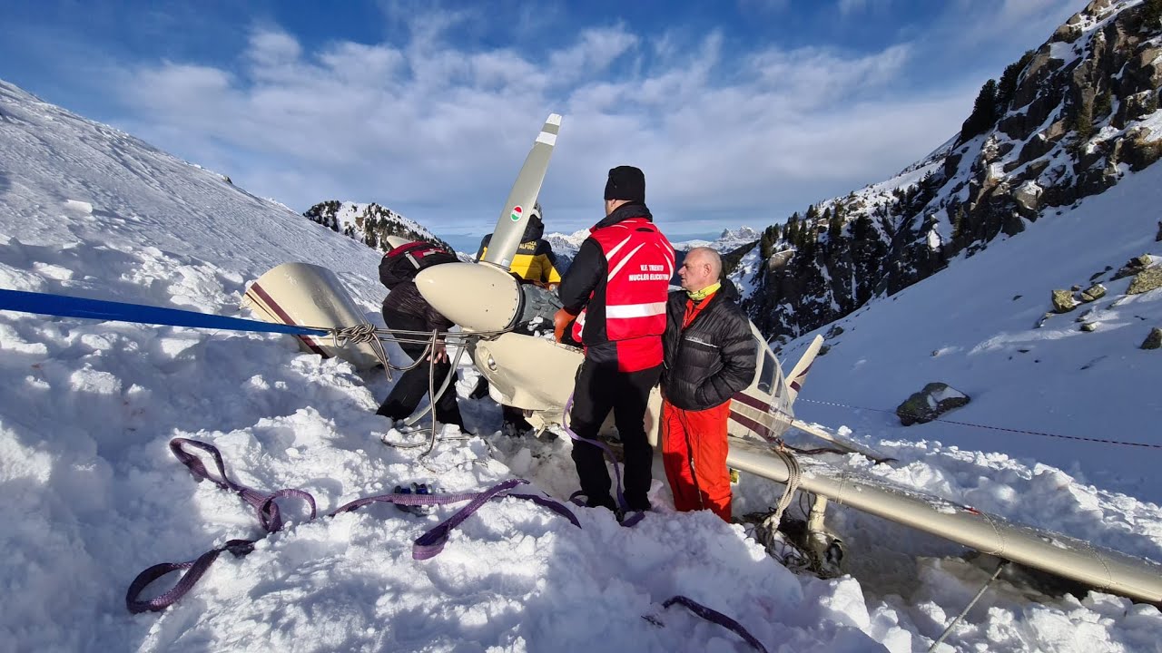 Aereo sul Lagorai - Il recupero in quota e il trasporto a Predazzo