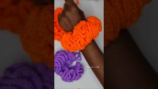 No elastic crochet scrunchie tutorial  #crochet #kemuntocrochets #scrunchies #noelastic #crocheting