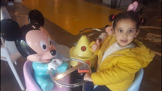Rita Pretends Playing Many Games In Halloween Games Parc ريتا وبابا يلعبان في الملاهي