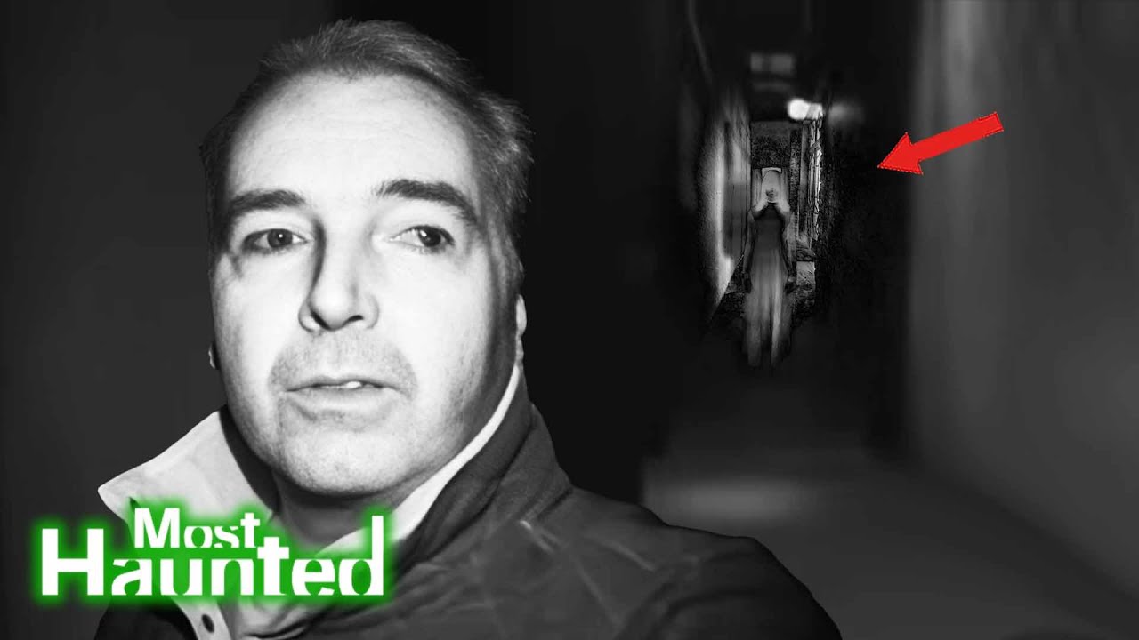 Ужасающий удар запечатлен на камеру: буйный дух проявляется в викторианских камерах