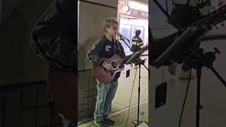 第一次聽 judas law 羅凱玲 busking🎸唱呢首經典金曲❤️judas 真係一名實力唱將👍💪