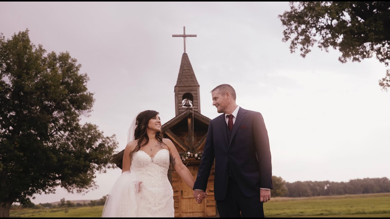 Emotional, Heartfelt Vows From This South Dakota Fall Wedding