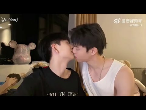[Engsub/BL] Try not to kiss challenge, ⚠ Wear headphone and avoid crowded place | Chen Lv & Liu Cong