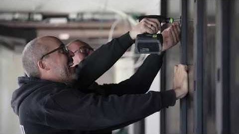 Installation of NEC 137" dvLED at Galleri Fineart Oslo, Norway