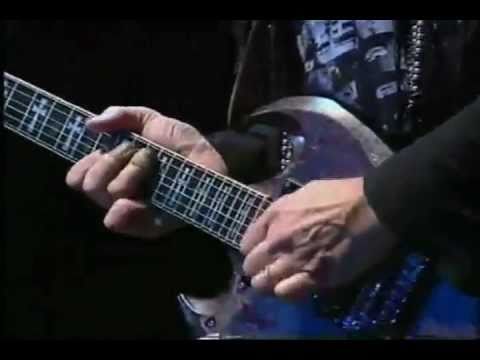 black-sabbath-die-young-1989-urss-(tony-martin)-live.