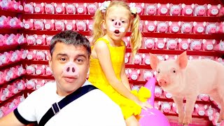 Nastya and Dad Pretend to play in the Selfie Museum for Kids