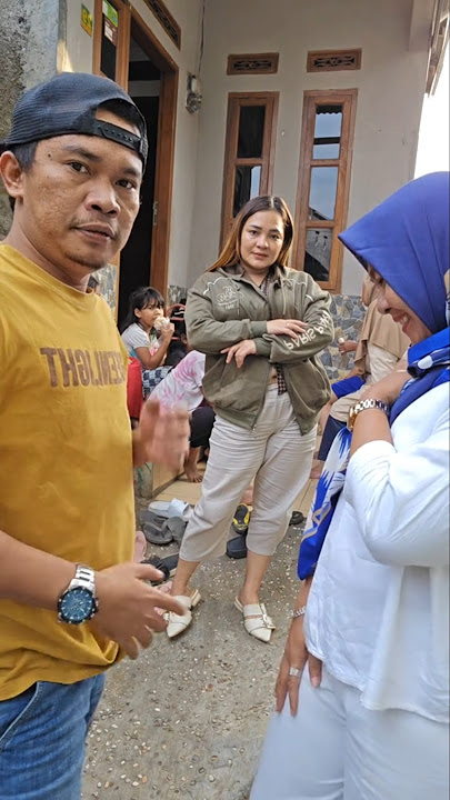 ADA YANG CEMBURU