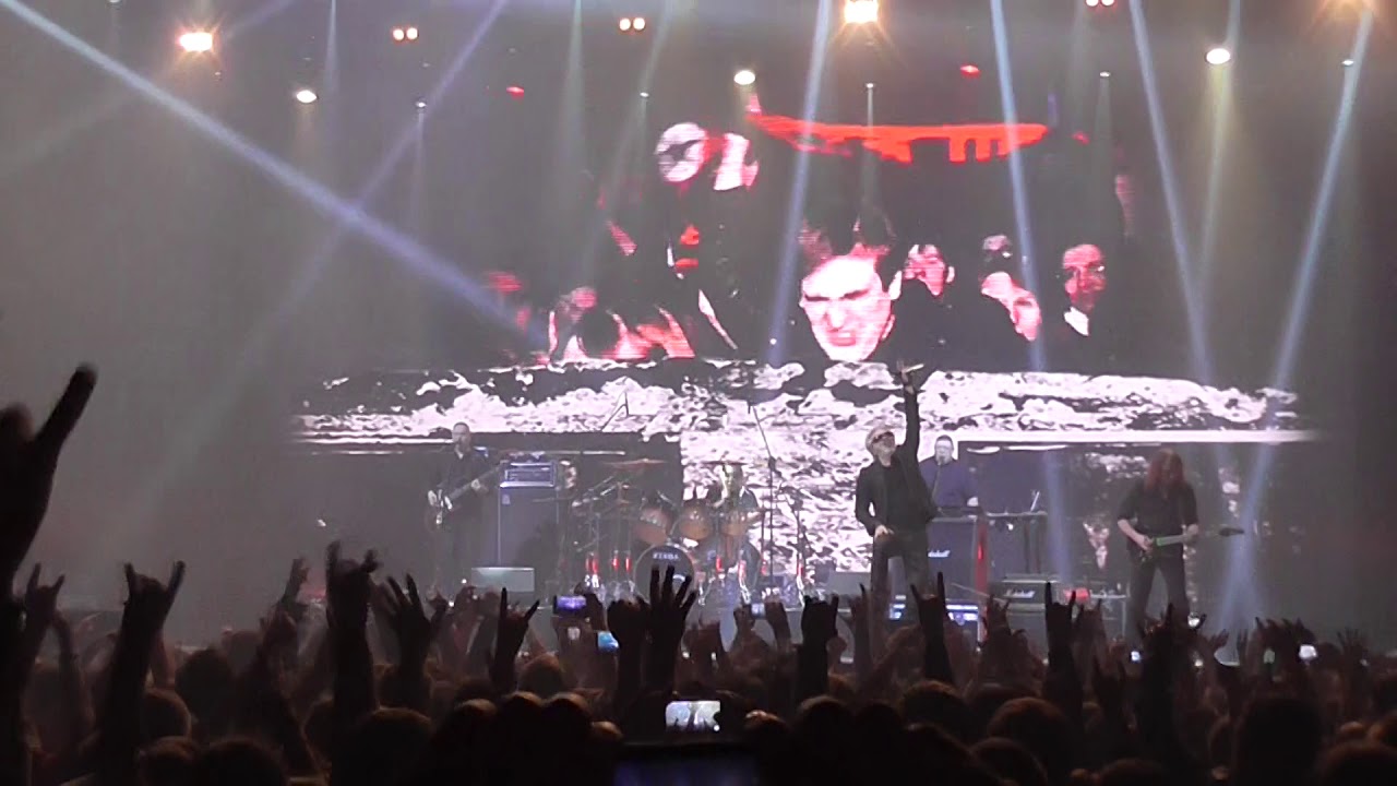Guns n Roses концерт в Москве 2012 год Stadium Live. Алиса движение вспять акустика. Алиса песня двигаться. Алиса музыка на ютубе на ютубе никакие больше на вечеринках. Алиса песня души