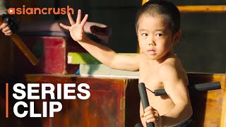 : "Little Bruce Lee" nunchucks villains to save fellow toddlers | Oolang Courtyard Kung Fu School