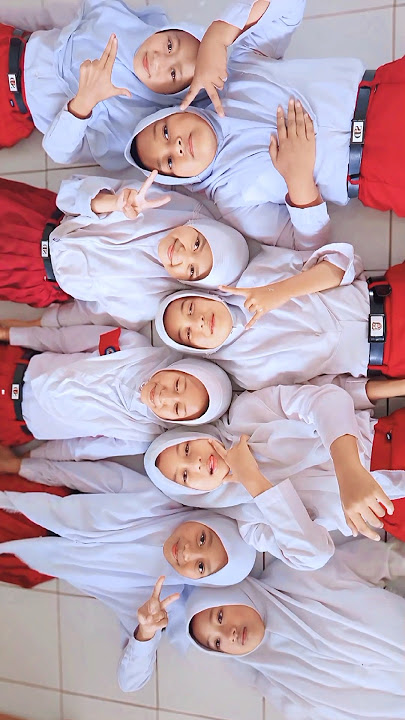 Bisane mung nyawang, trend sebelum pulang sekolah.