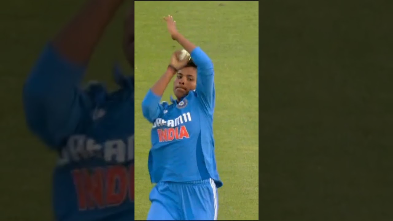 Magical Spell of Kranti Gaud 🏏✨🇮🇳 | Smriti Mandhana  #ytshorts #yt #indiancricketteam #cricket #vlog