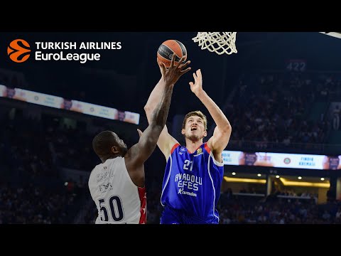 Pleiss, Larkin lead Efes’s late charge in Game 3