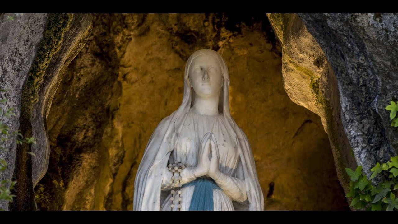 Madame - Bernadette de Lourdes - YouTube