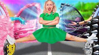 Adoptowana przez E-MOM vs. Soft-MOM | Szalone problemy rodzinne od La La Lajf Emoji screenshot 2