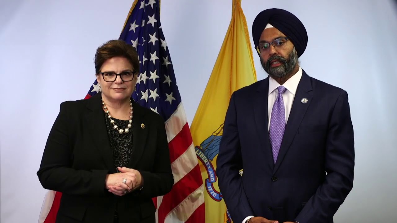 Handle With Care Trg Accreditation Plus