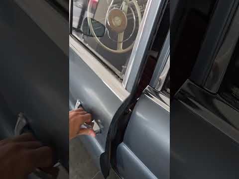 Así suena un Mercedes de los 60, ¡como un submarino!