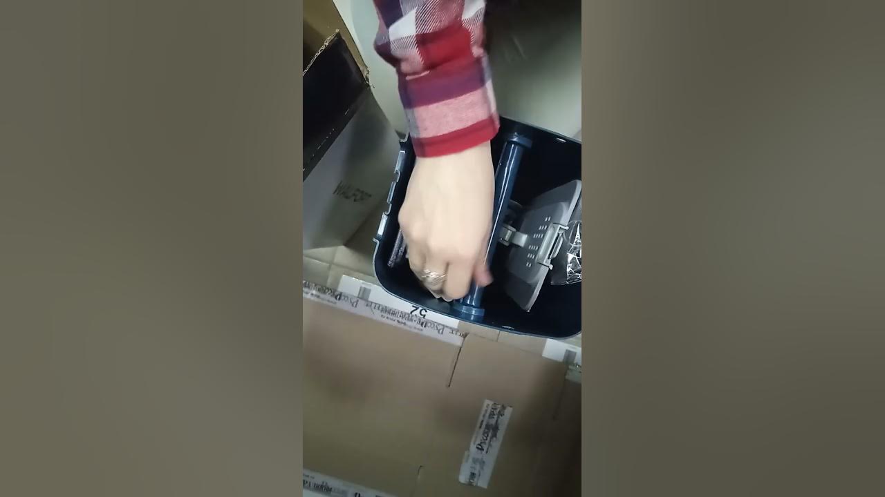 прием обычной перевозки озон. разбираю тарные ящики и раскладываю по ...