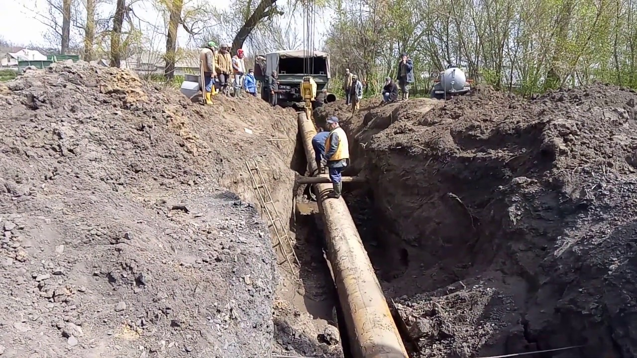 Ремонтные работы по ликвидации аварии на водоводе - YouTube