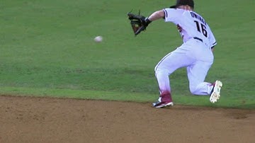 COL@ARI: Owings slides to snare a grounder at short
