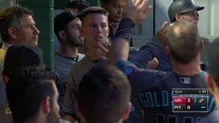 ARI@PIT: Fuentes extends the lead with RBI groundout