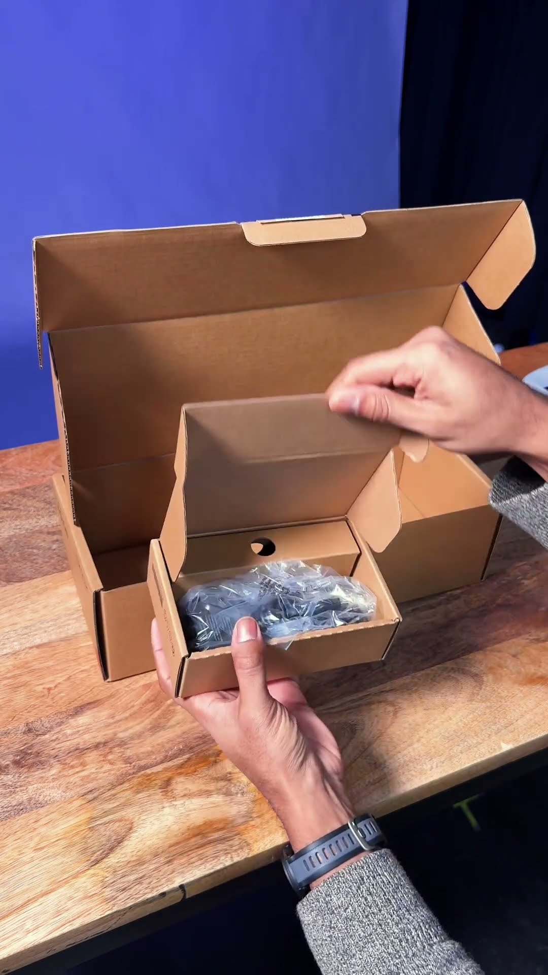 Unboxing the Lenovo Legion Go S
