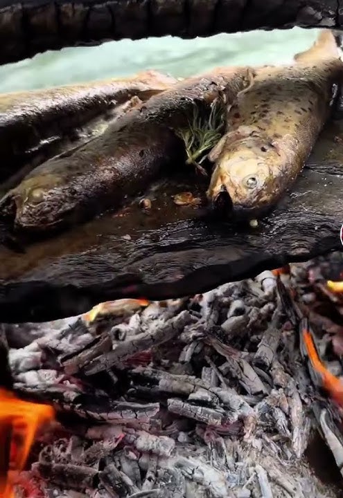 Grilled Fish by the River — Pure Nature Cooking! 🌊🐟