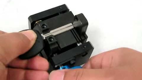 Operation Video on Laser Key of Korea MIRACLE-A7 Key Cutting Machine