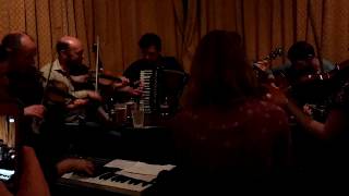 Video voorbeeld van "Glenfinnan Ceilidh Band at Glenfinnan House 3rd January 2018"