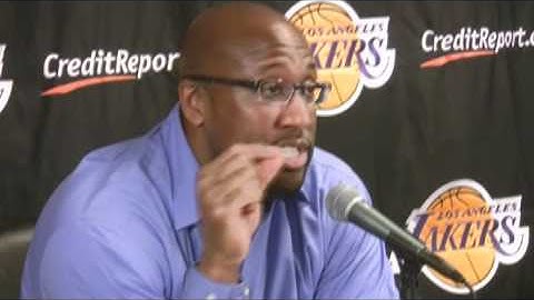 ESPNLA.com: Mike Brown on decision to sit Andrew Bynum in 4th quarter, OT