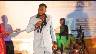 Mousto en concert live au complexe Nimba palace (2)