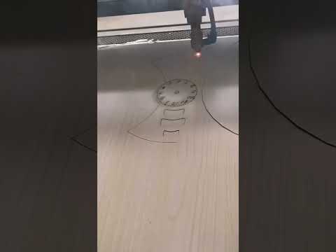 قص ليزر