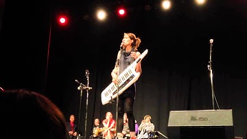 Imogen Heap - Hide and Seek