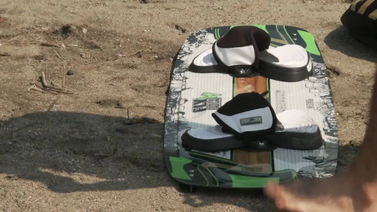 Flysurfer Speed 3 / Deluxe Promo Innovation Days Video - Atbshop.co.uk