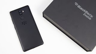 Mở hộp Blackberry Evolve đầu tiên ở Việt Nam
