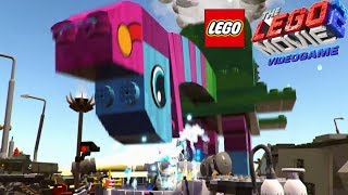The LEGO Movie 2 Videogame - Fighting A Giant Alient